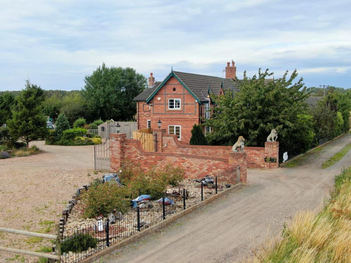 Lincoln Holiday Retreat View With Private Hot Tub Bagian luar foto