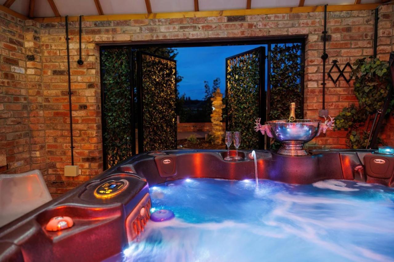 Lincoln Holiday Retreat View With Private Hot Tub Bagian luar foto